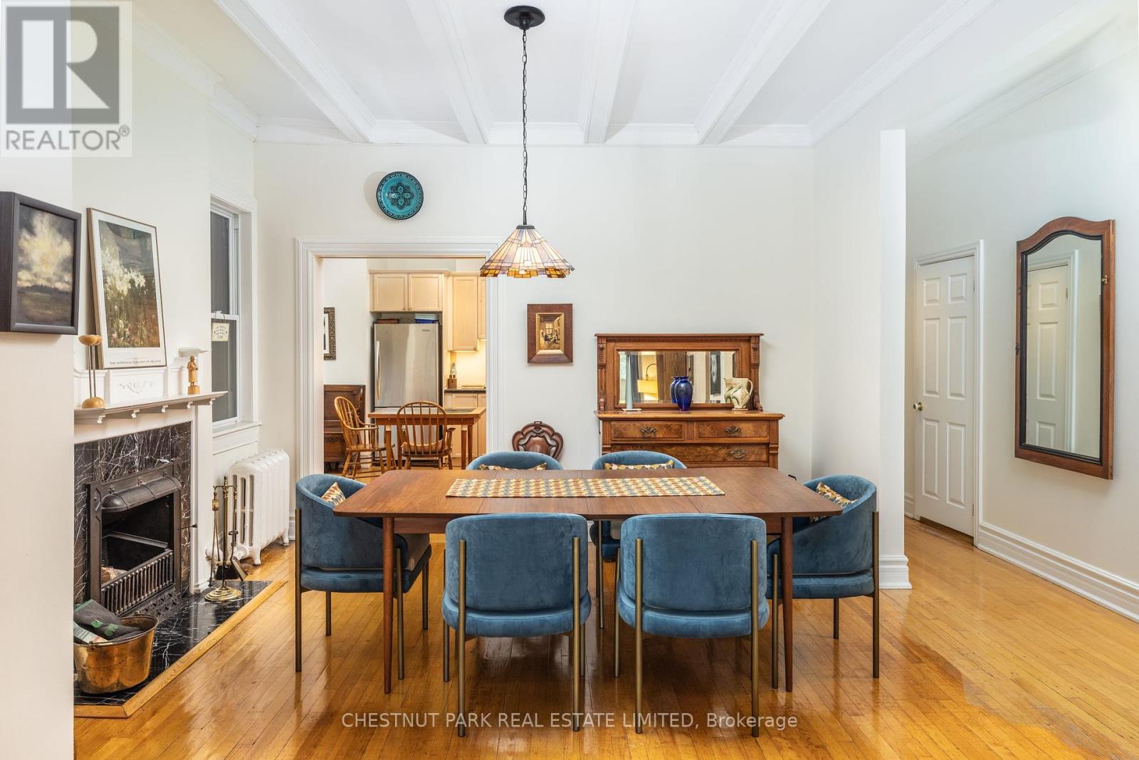 4 MAPLE AVENUE