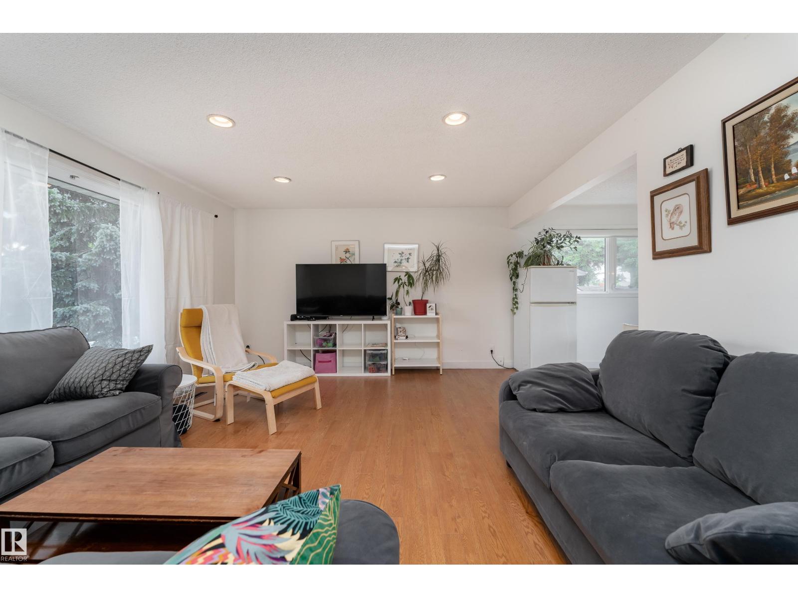 13616 137 ST NW