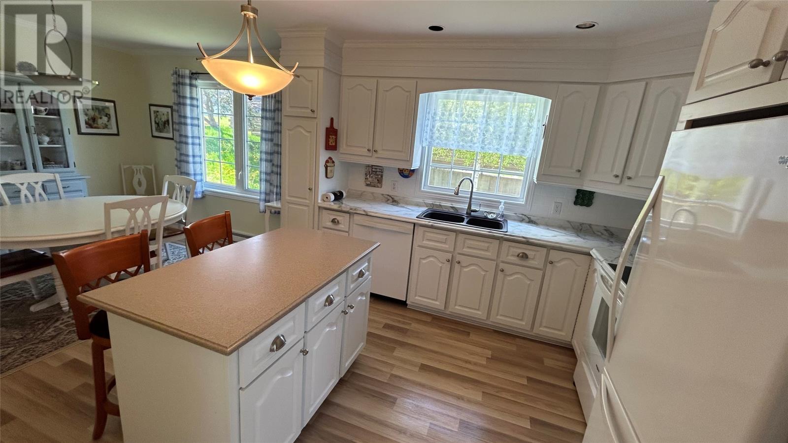 25 Laurel Drive