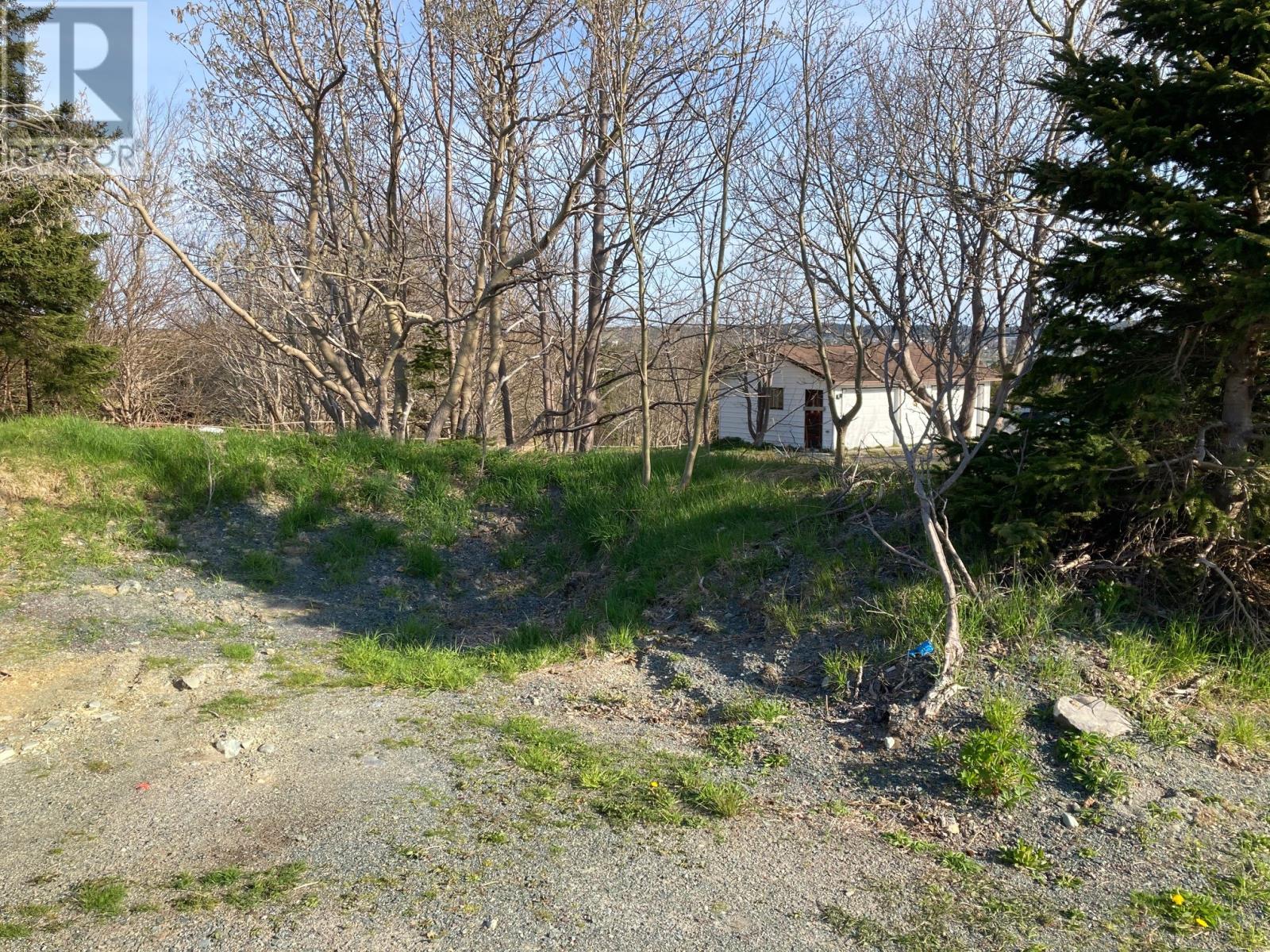 106 North Pond Road