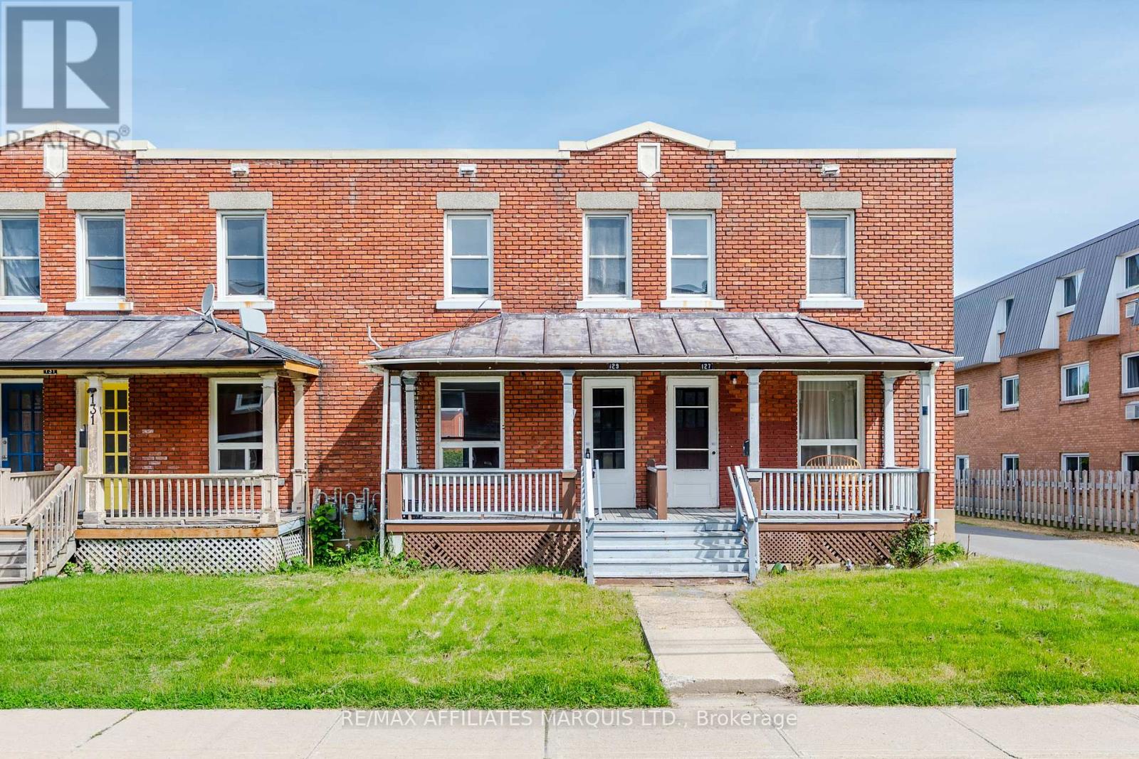 Photo 1 of 37 — 129 FIRST STREET W, Cornwall, ON K6J1C2