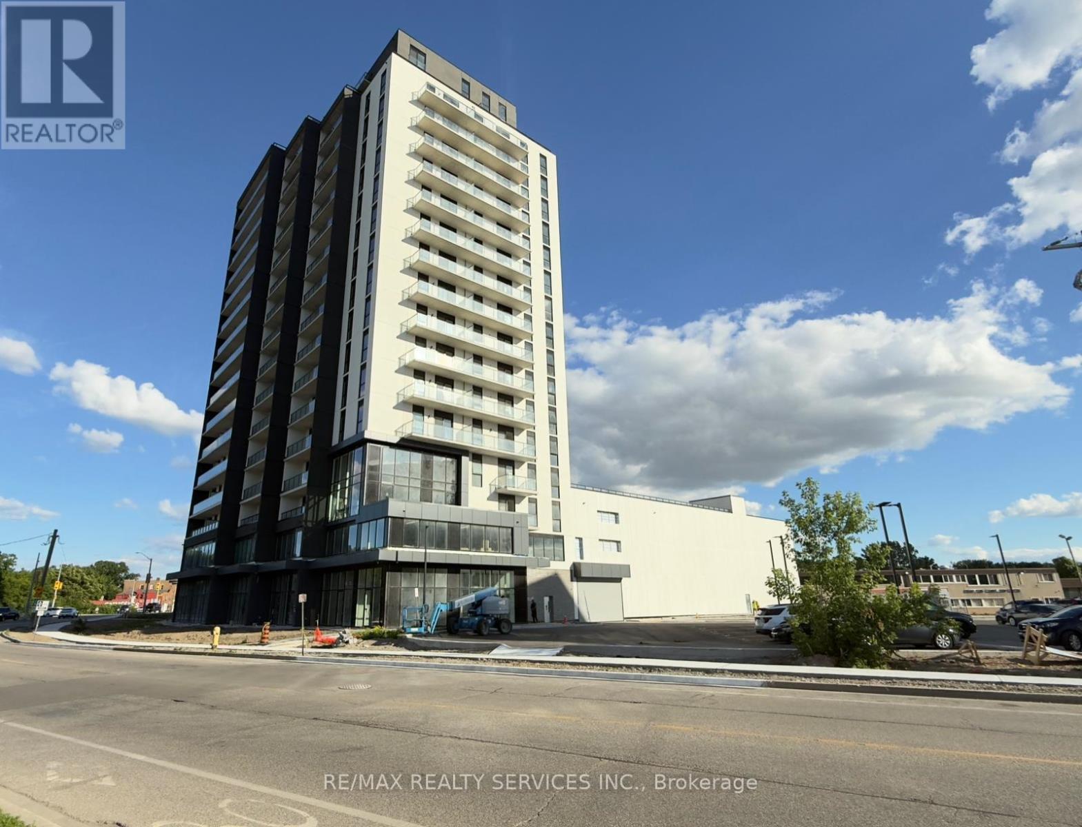 Photo 1 of 27 — 1403 - 33 ERIE AVENUE Unit 1403, Brantford, ON N3S2E7