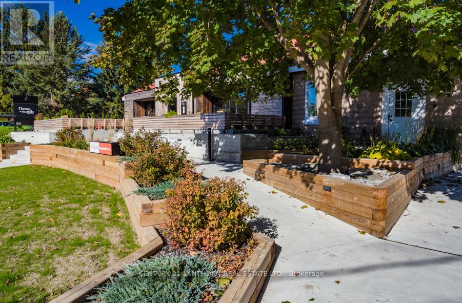 106 BLOOMFIELD MAIN STREET