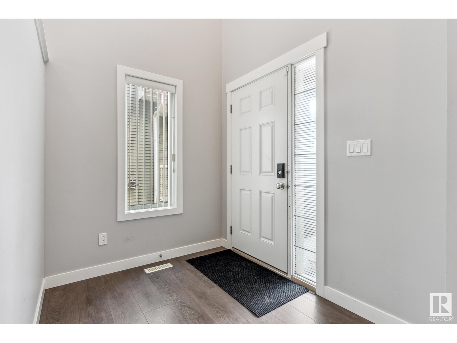 5940 174 AV NW NW