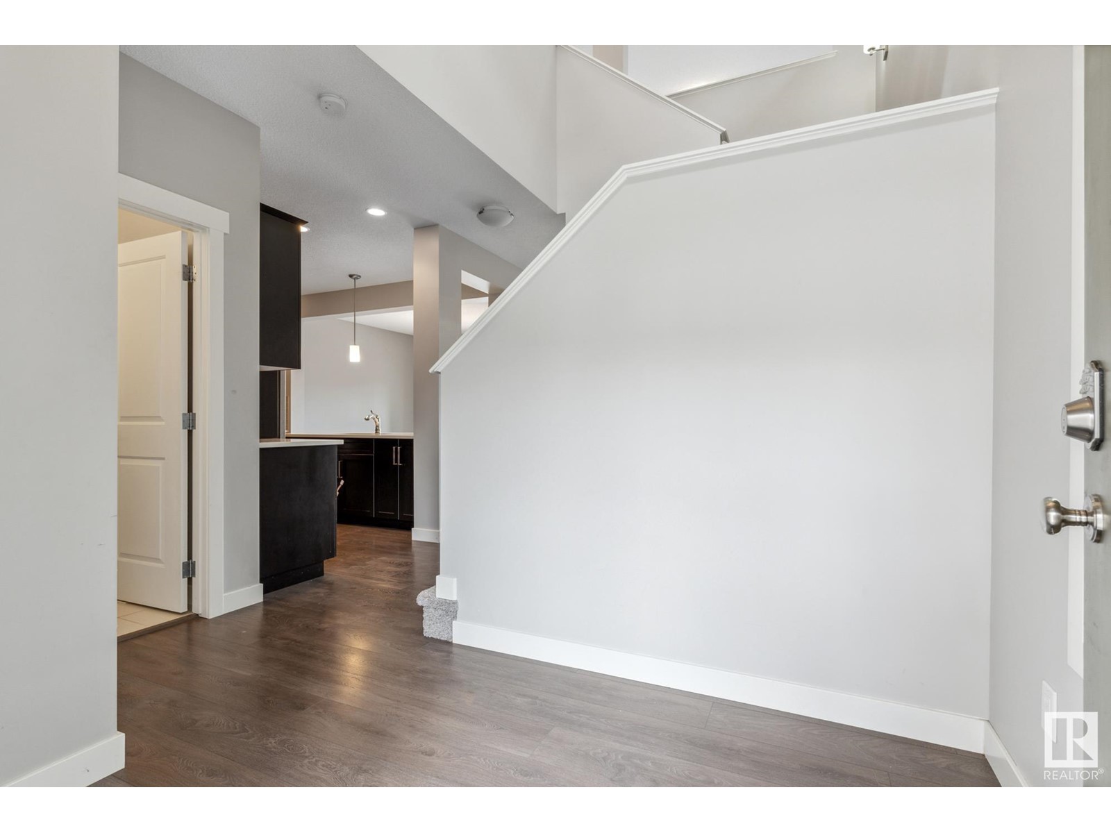 5940 174 AV NW NW