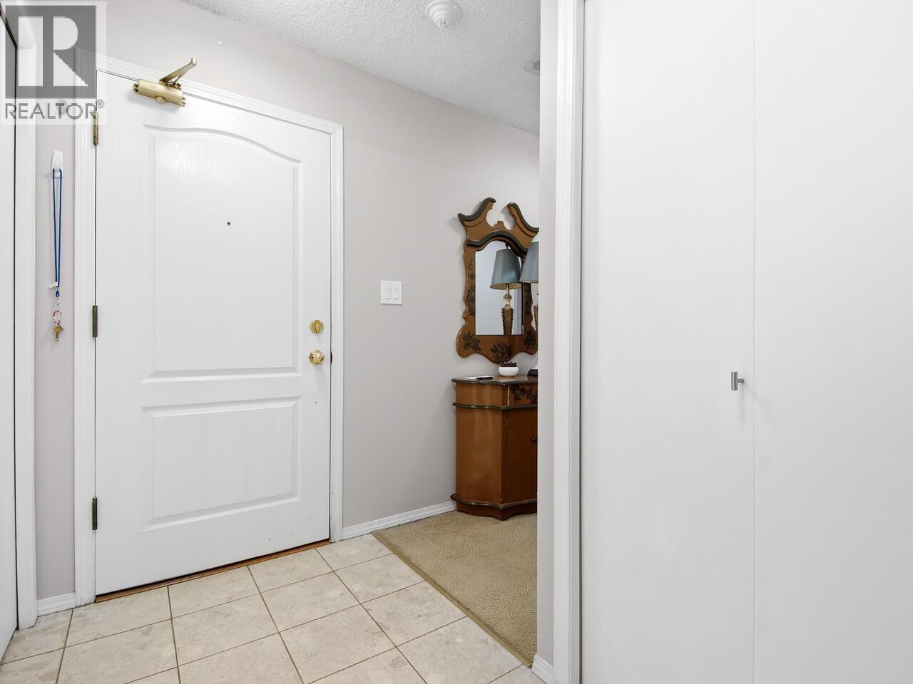 1602 1135 QUAYSIDE DRIVE