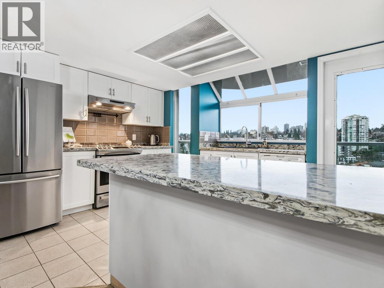 1602 1135 QUAYSIDE DRIVE