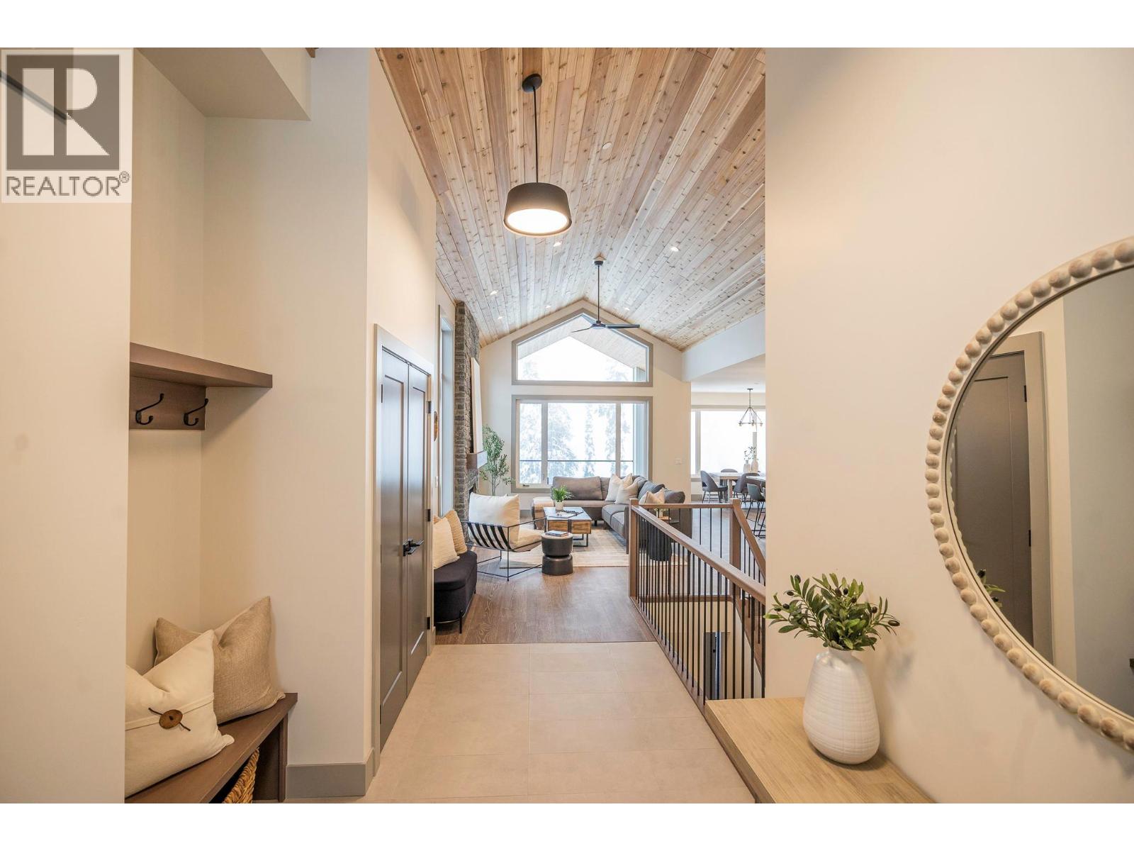 215B Grizzly Ridge Trail