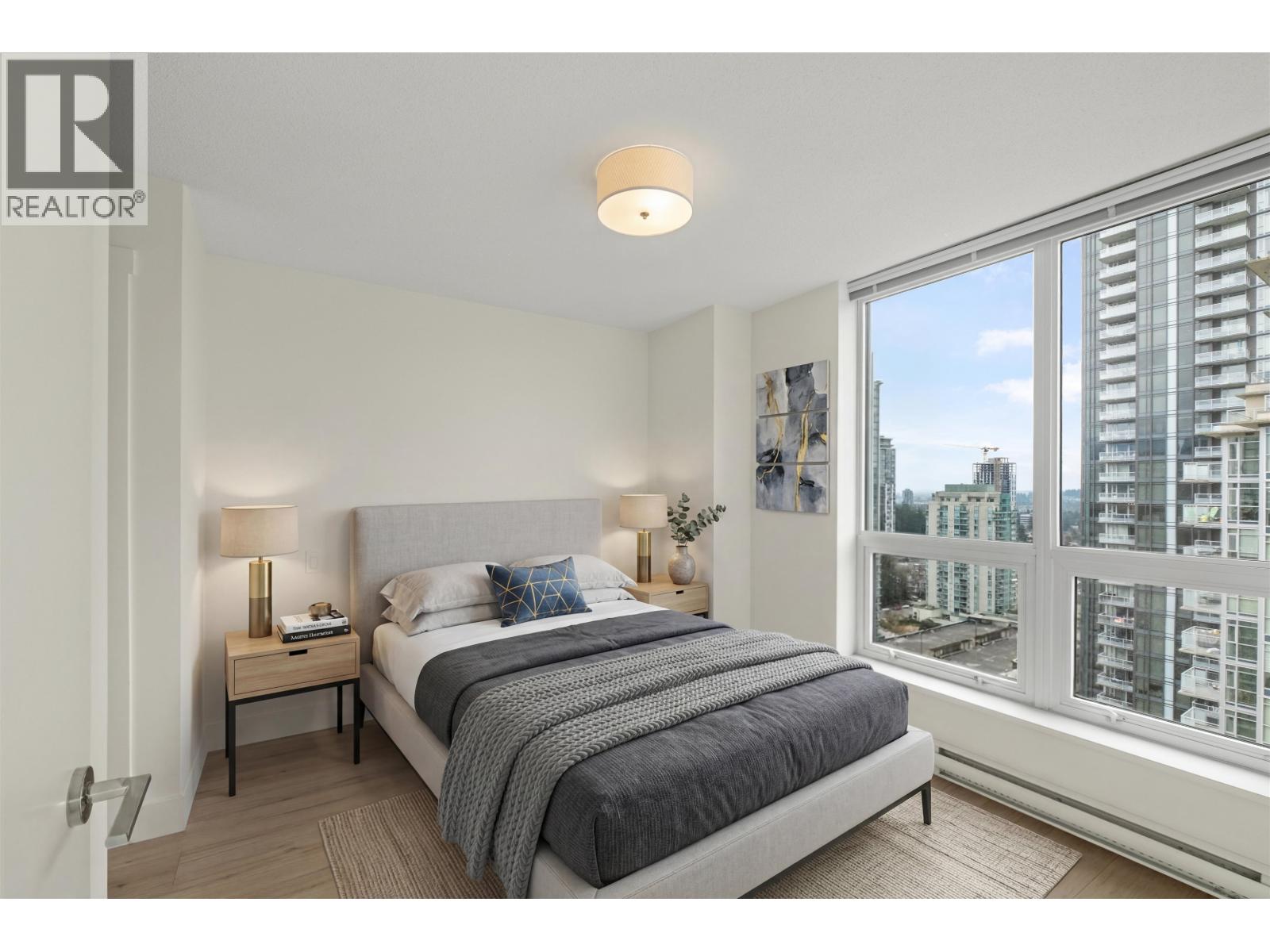 2306 3007 GLEN DRIVE