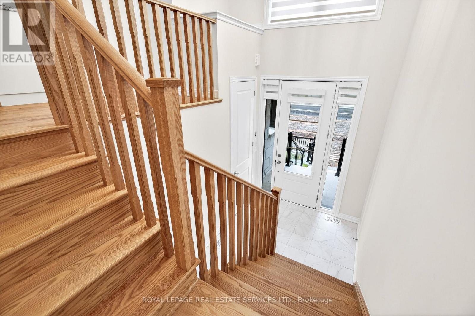 UNIT 1 - 3207 SIXTH LINE