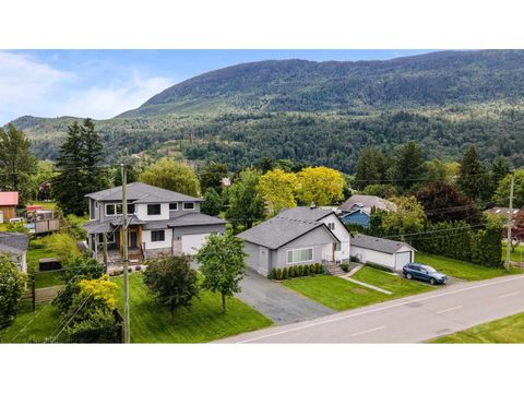 4464 COMMUNITY STREET|Yarrow Yarrow BC V2R5C9
