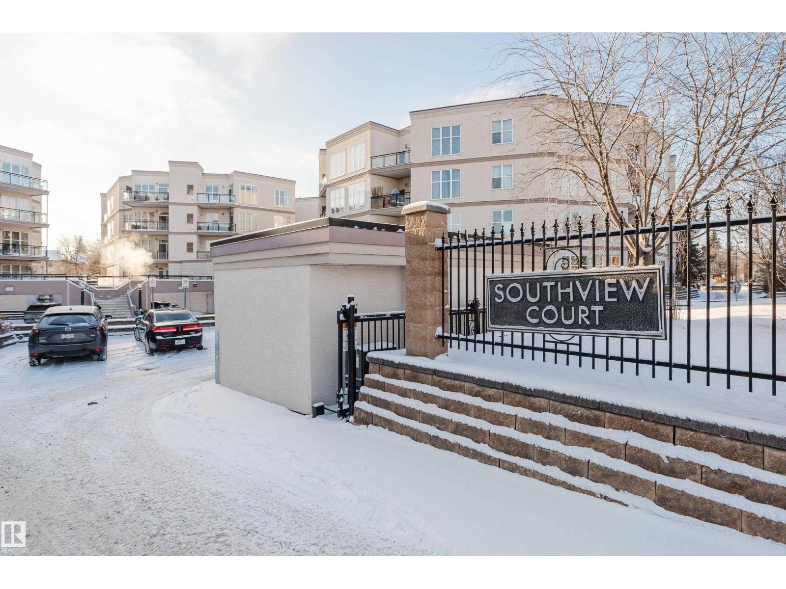 #140 4827 104A ST NW