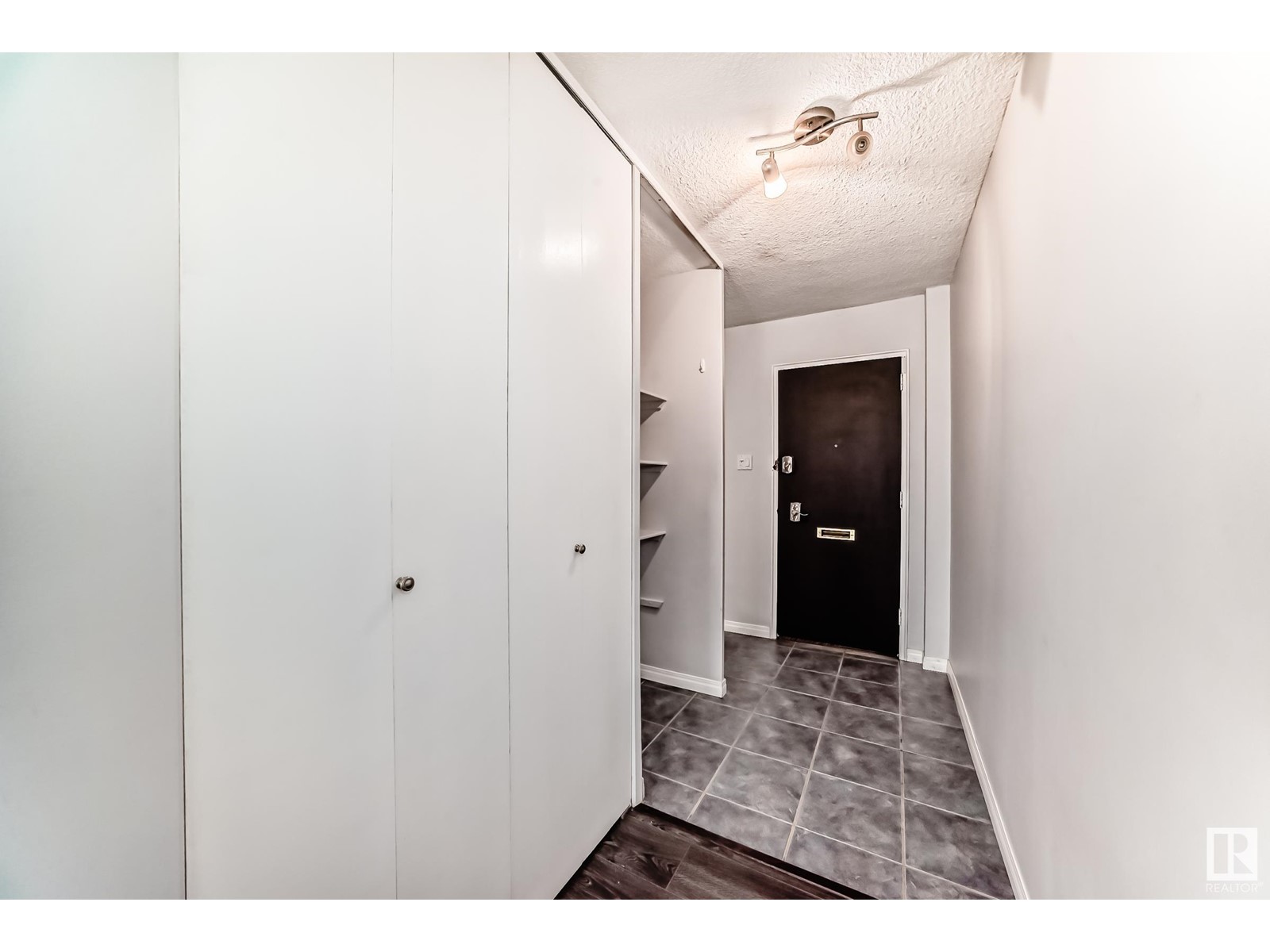 #504 9940 112 ST NW