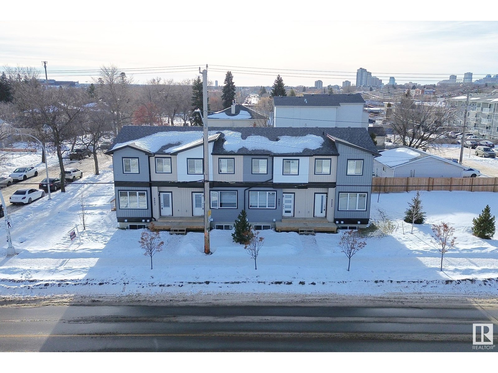 8003-5,7,9 120 AV NW