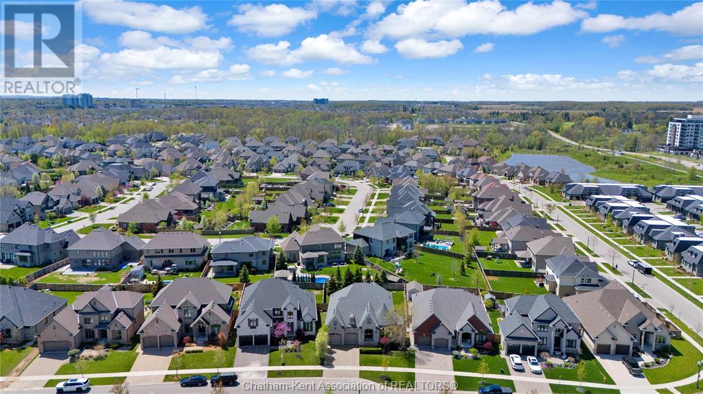 2405 Meadowlands WAY