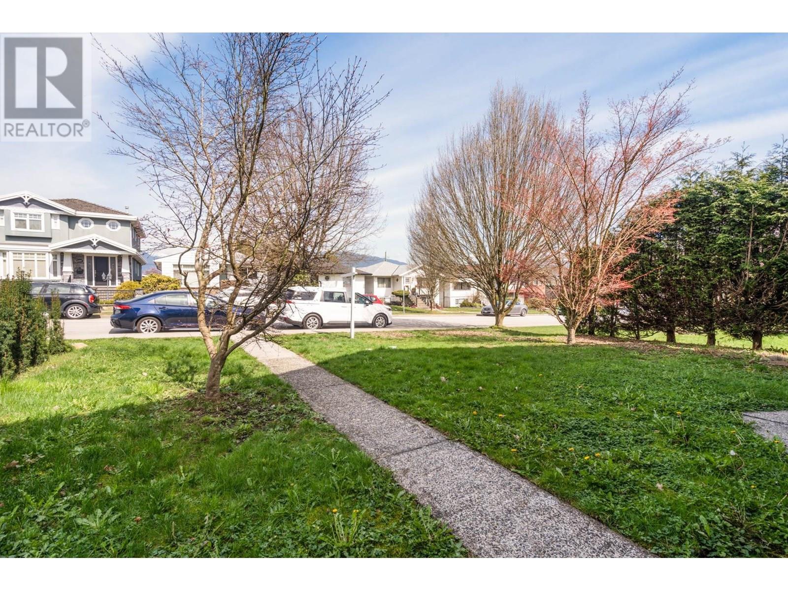 4346 DUNDAS STREET