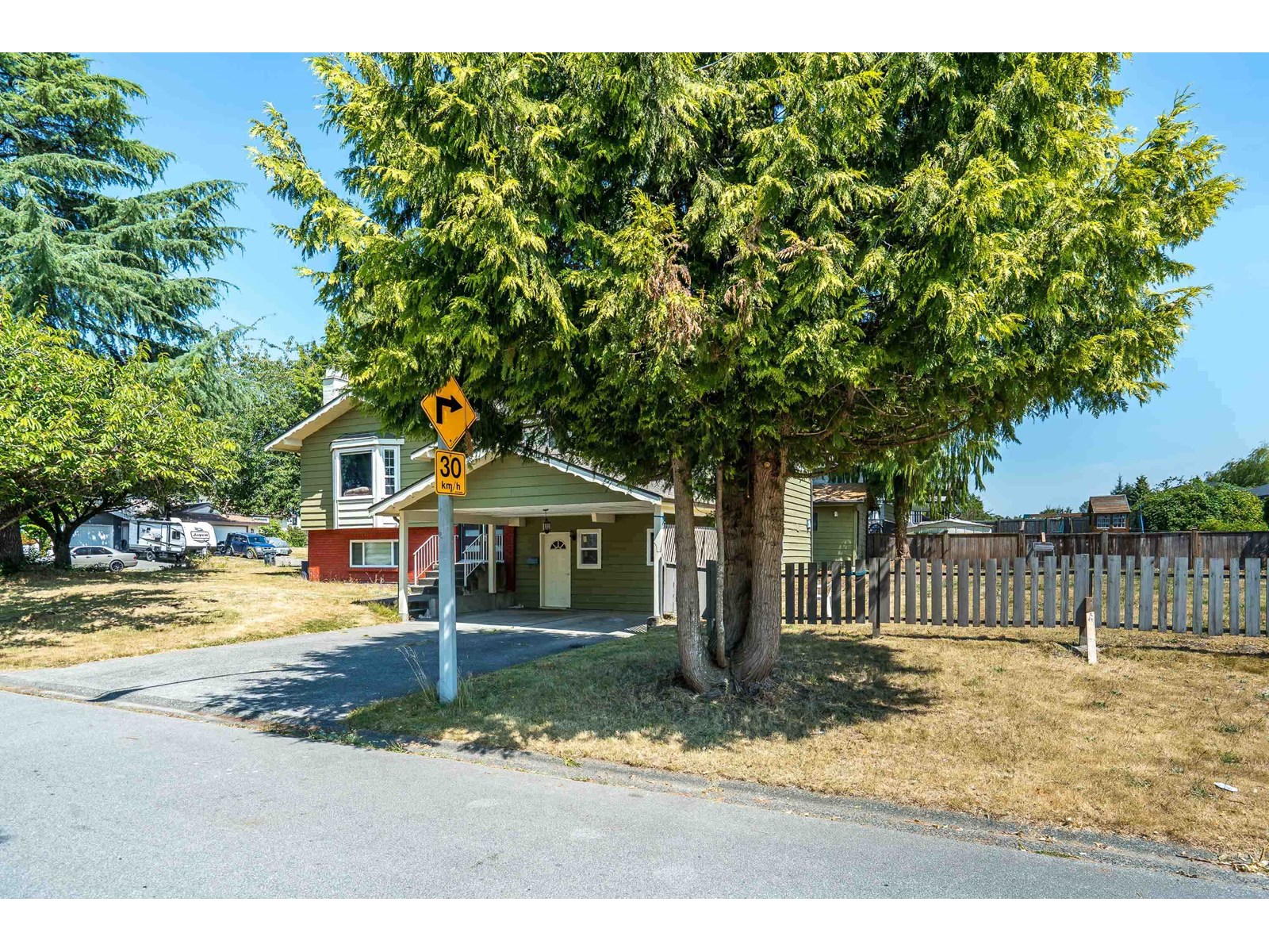 14458 CHARTWELL DRIVE