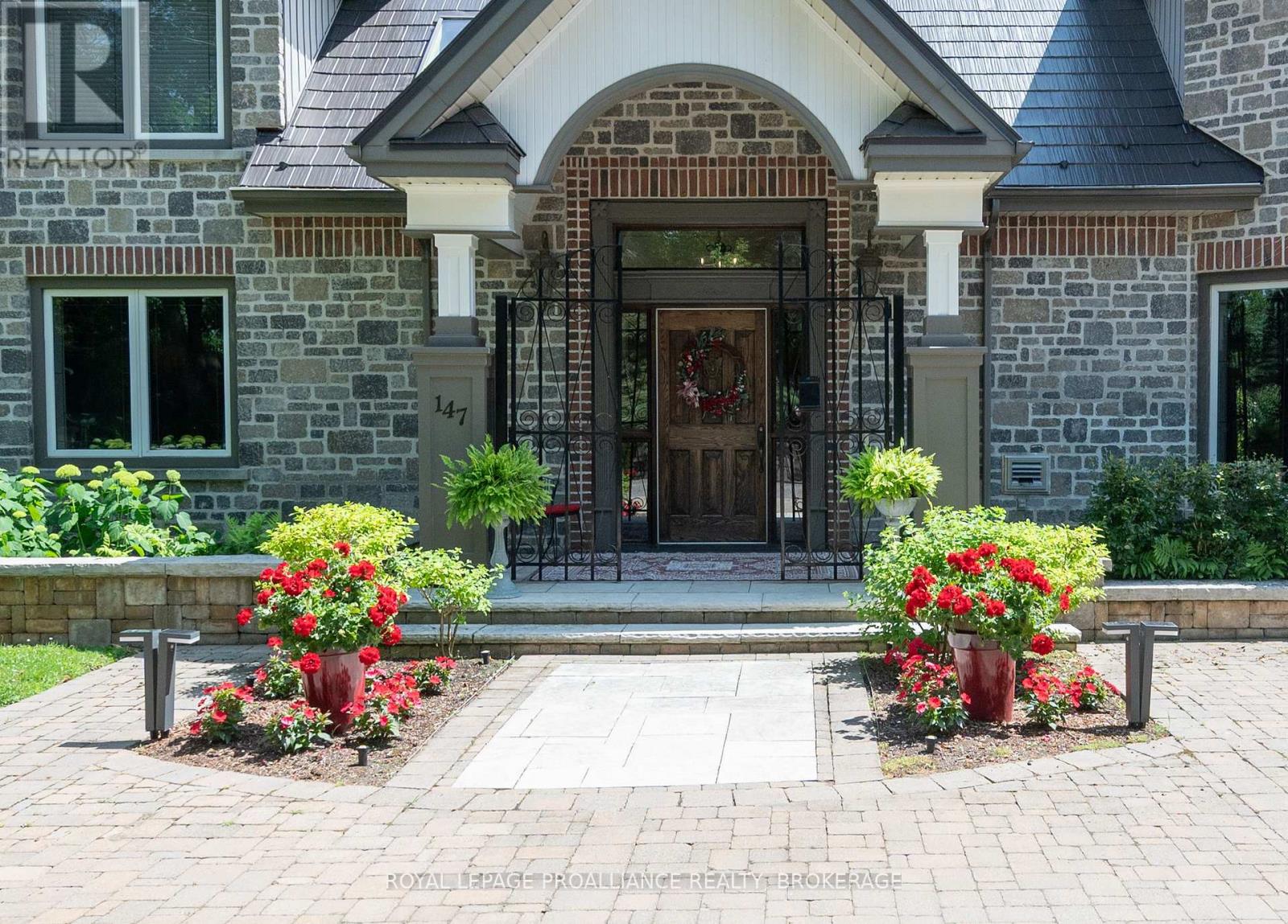 147 1000 ISLAND PARKWAY