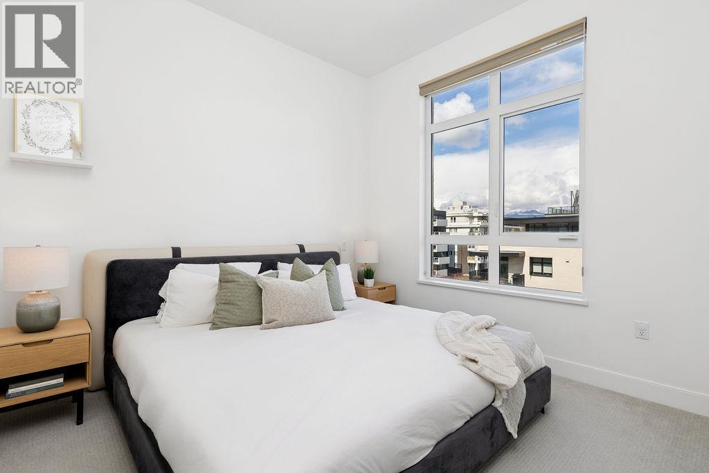 607 168 E 35TH AVENUE