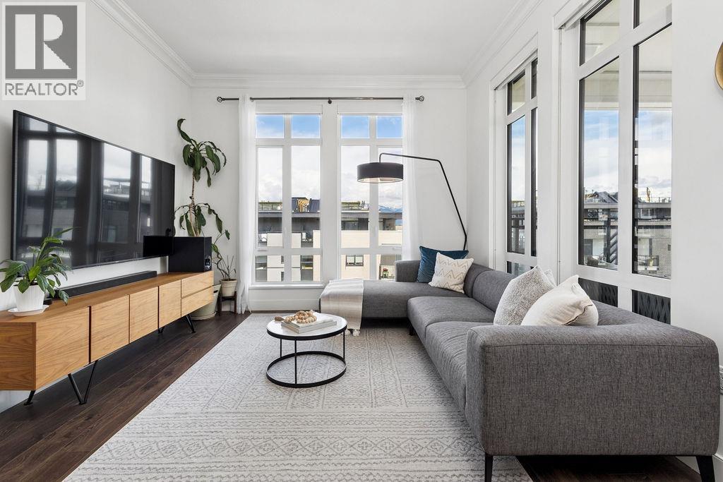 607 168 E 35TH AVENUE