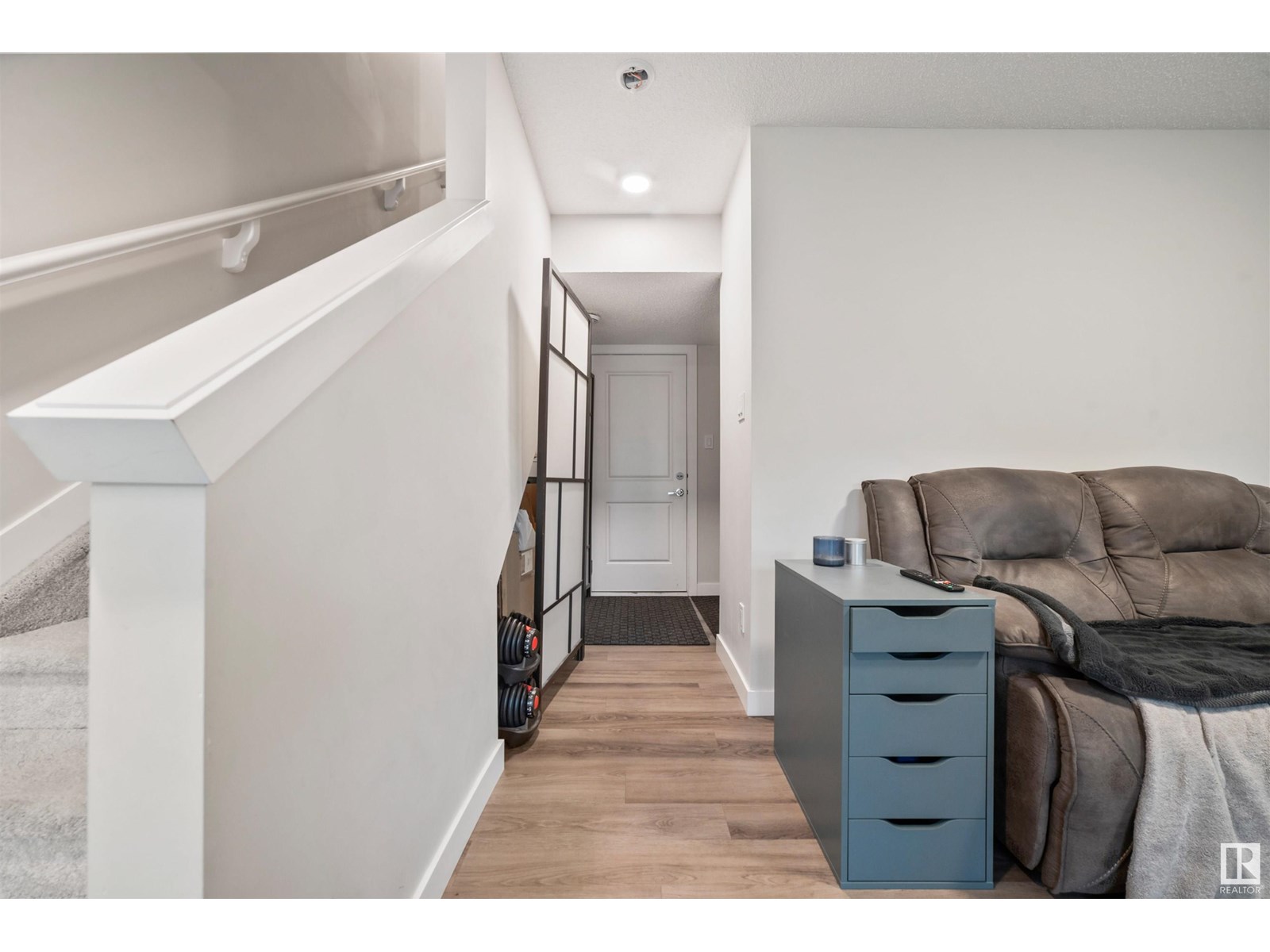 #32 1051 Graydon Hill BV SW