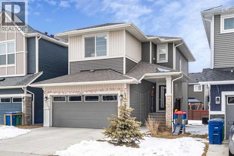 469 Creekrun Crescent SW Airdrie AB T4B5J9