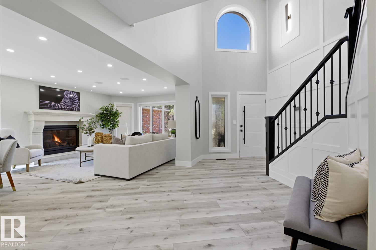 439 ROONEY CR NW