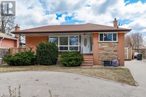 2238 TRUSCOTT Drive Mississauga ON L5J2A8