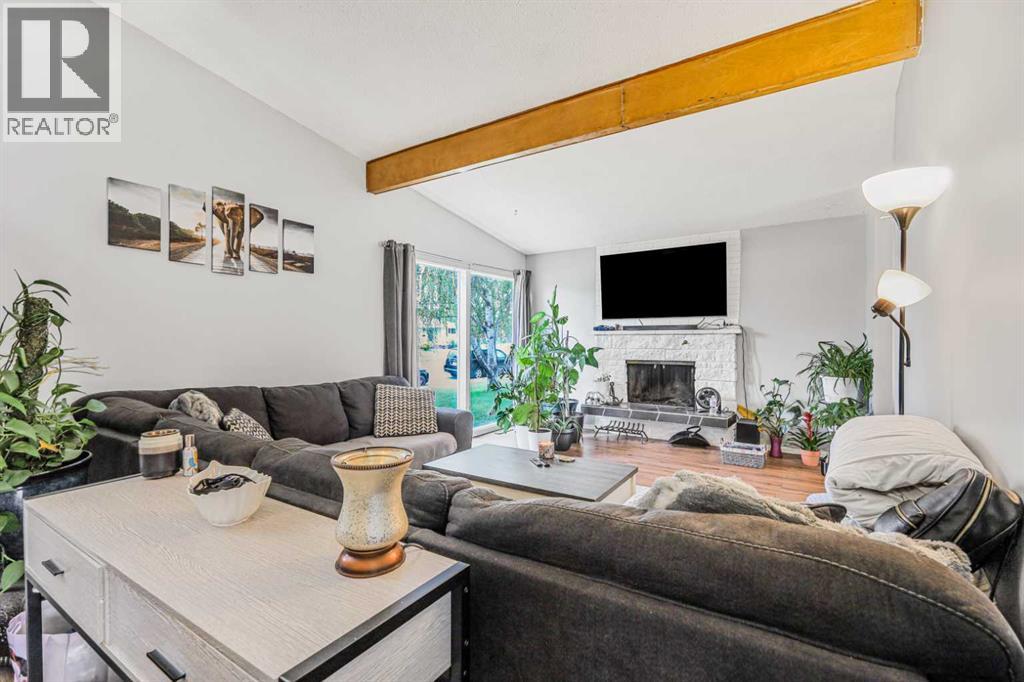 5112 Maryvale Drive NE