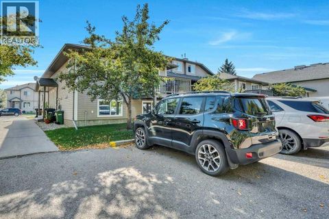 29E Wellington Cove Strathmore AB T1P1M3