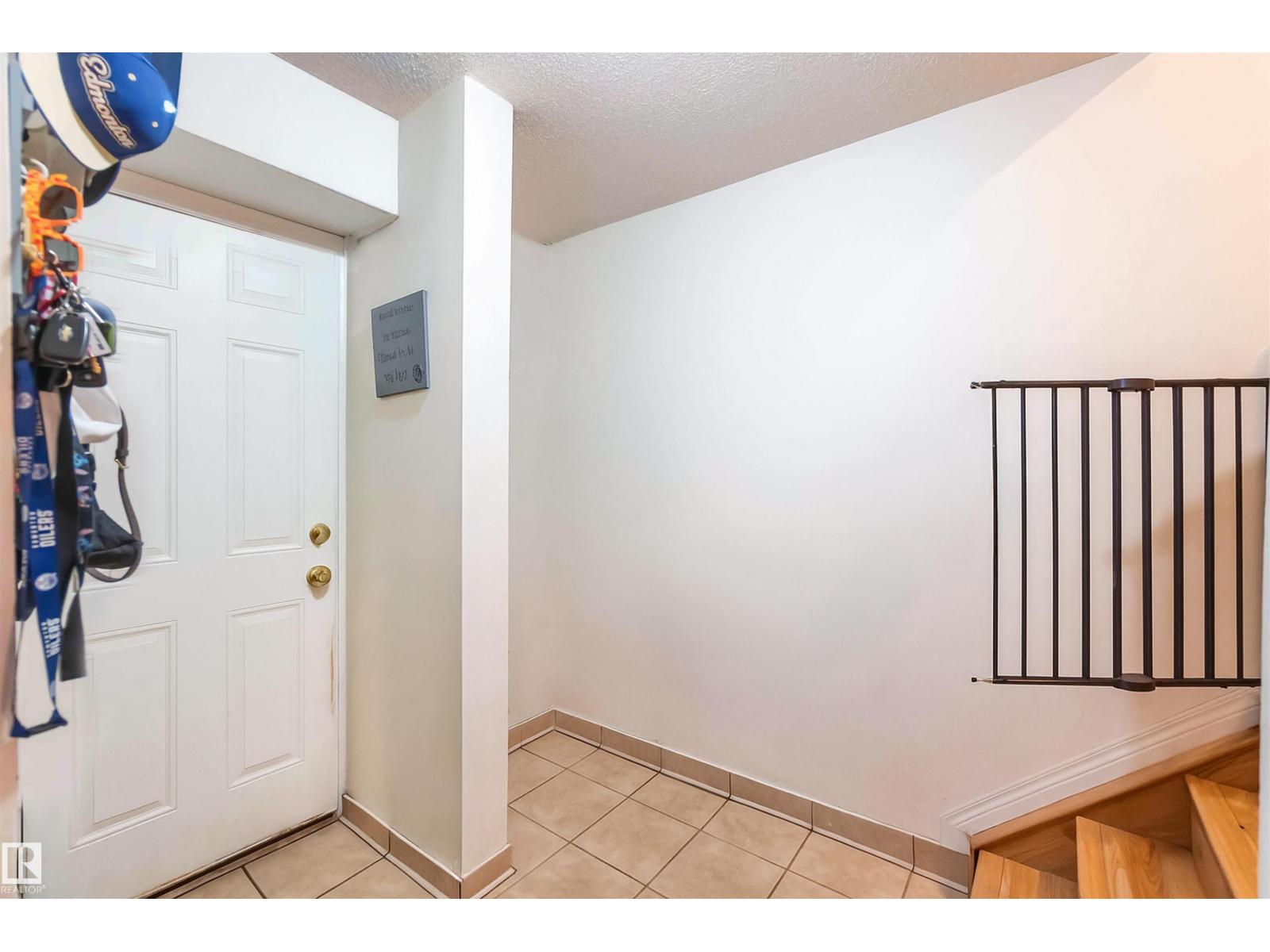 #15 14205 82 ST NW