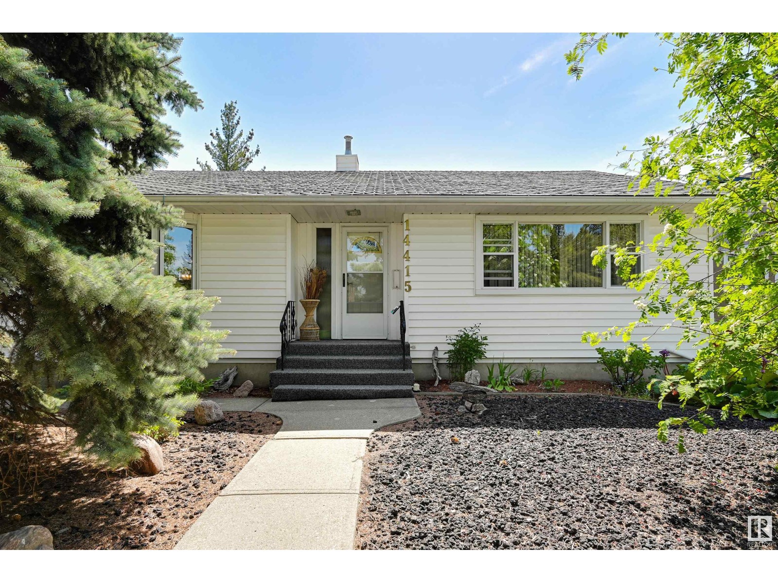 14415 96 AV NW