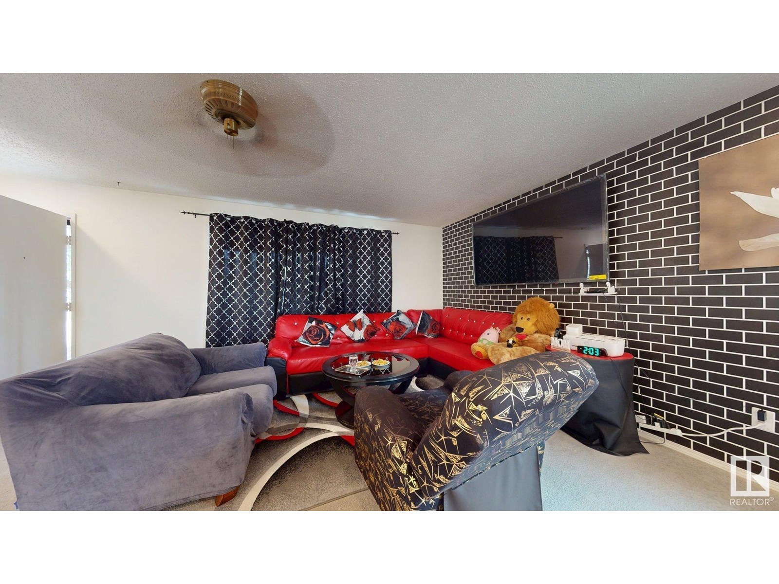 12812 45 st NW