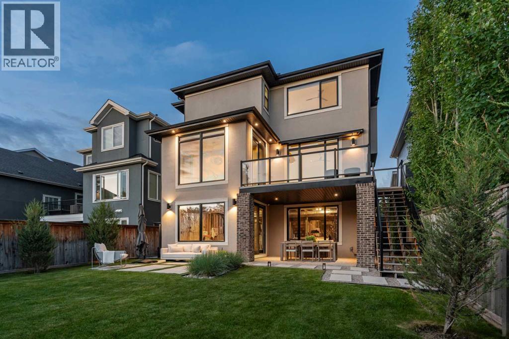 137 West Grove Point SW