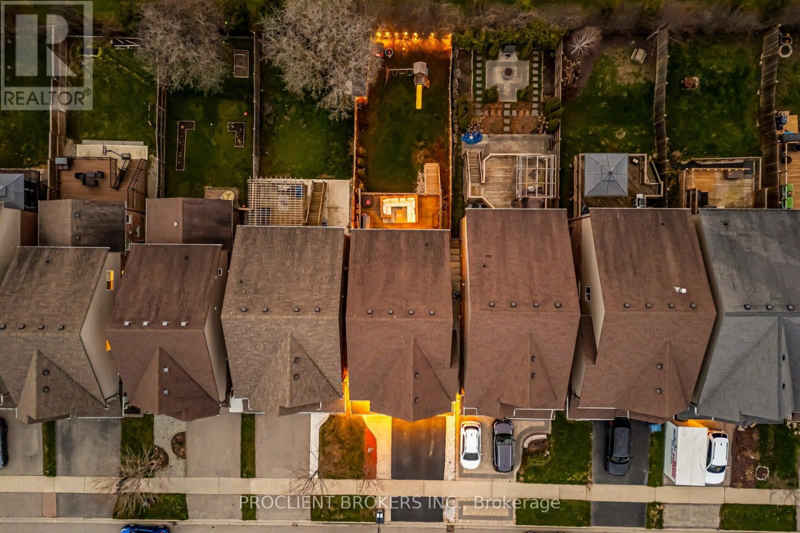 147 COULING CRESCENT
