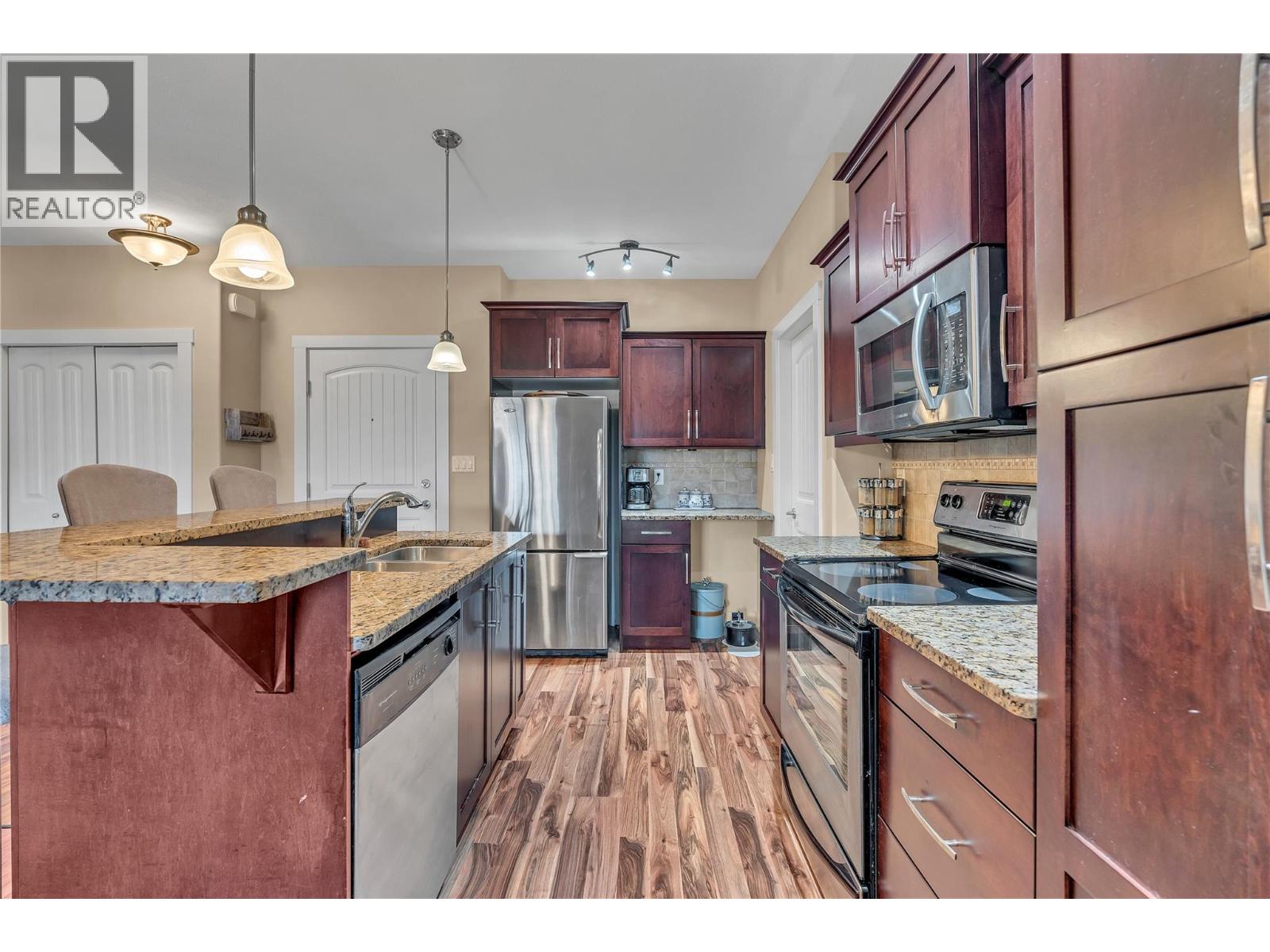 13615 Victoria Road N Unit# 206