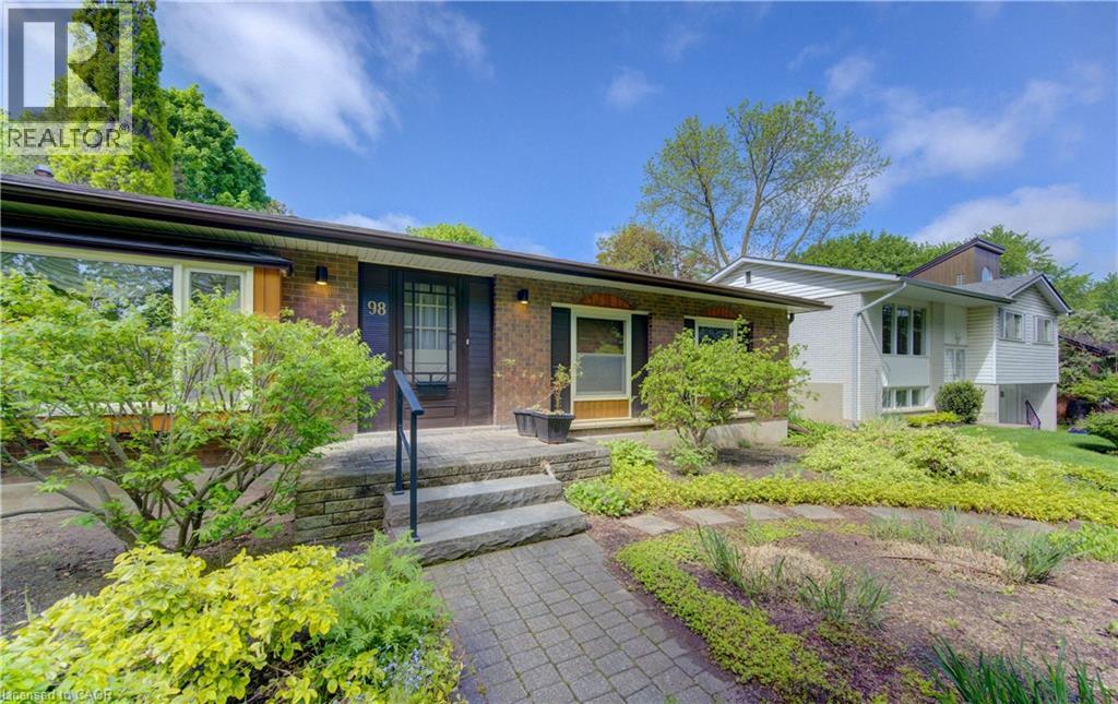 98 LONGWOOD Drive