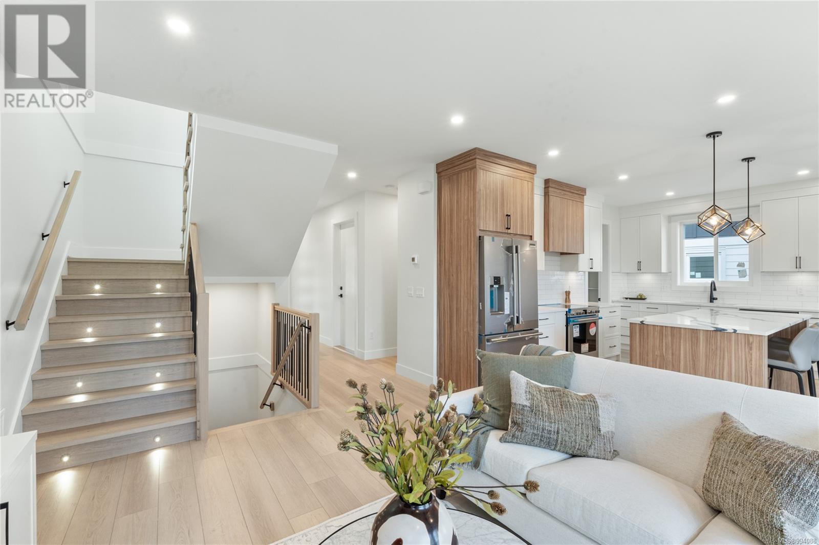 2335 Swallow Pl