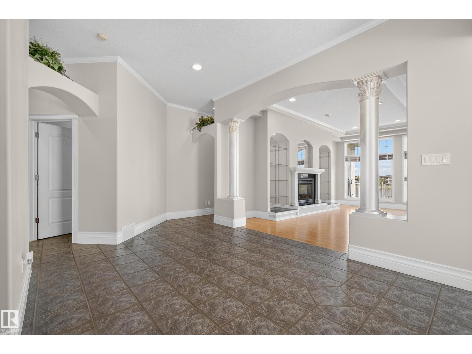 16103 89 ST NW