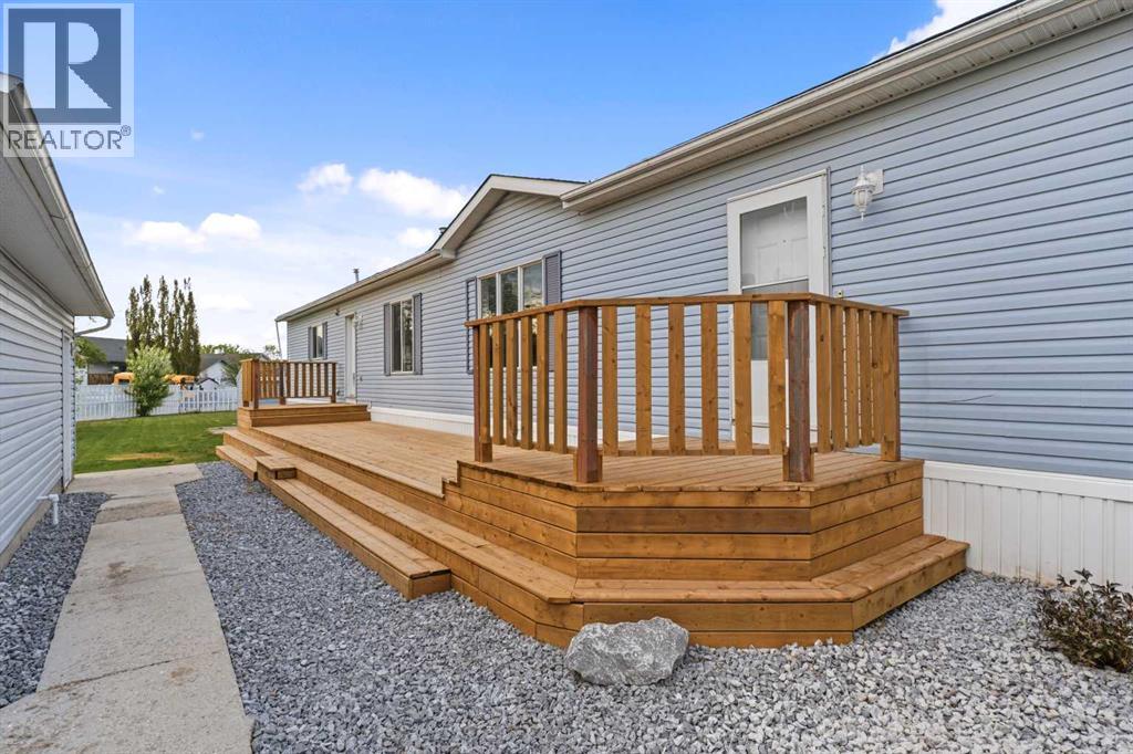 16 Karlzen Court