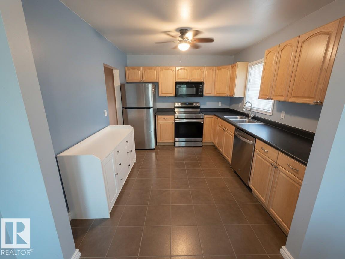 12732 120 ST NW