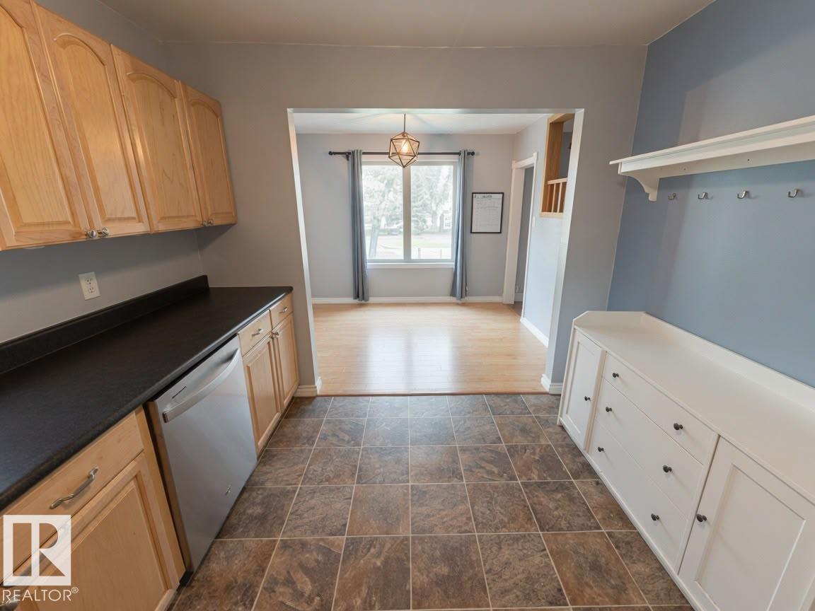 12732 120 ST NW