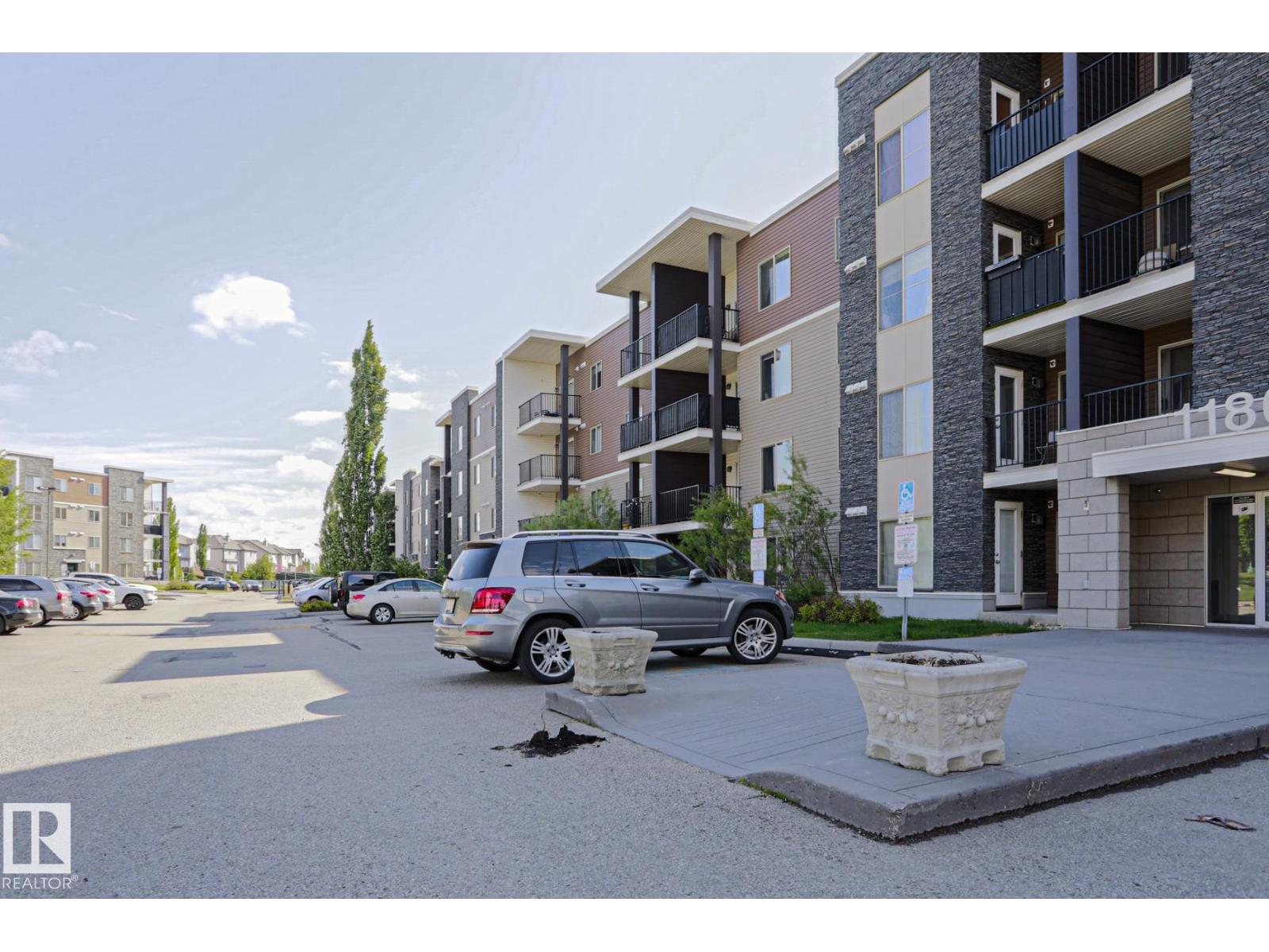 #405 11804 22 AV SW SW