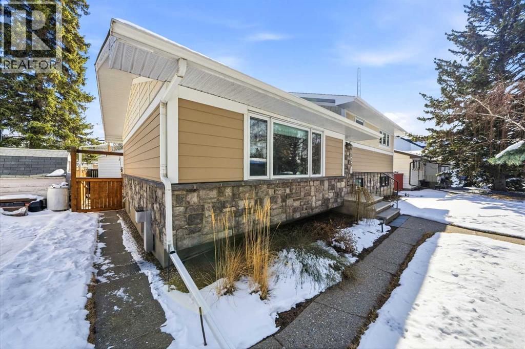 2724 Lougheed Drive SW