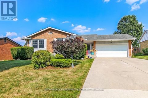 14 COWAN AVENUE London South (South R) ON N6C4E6