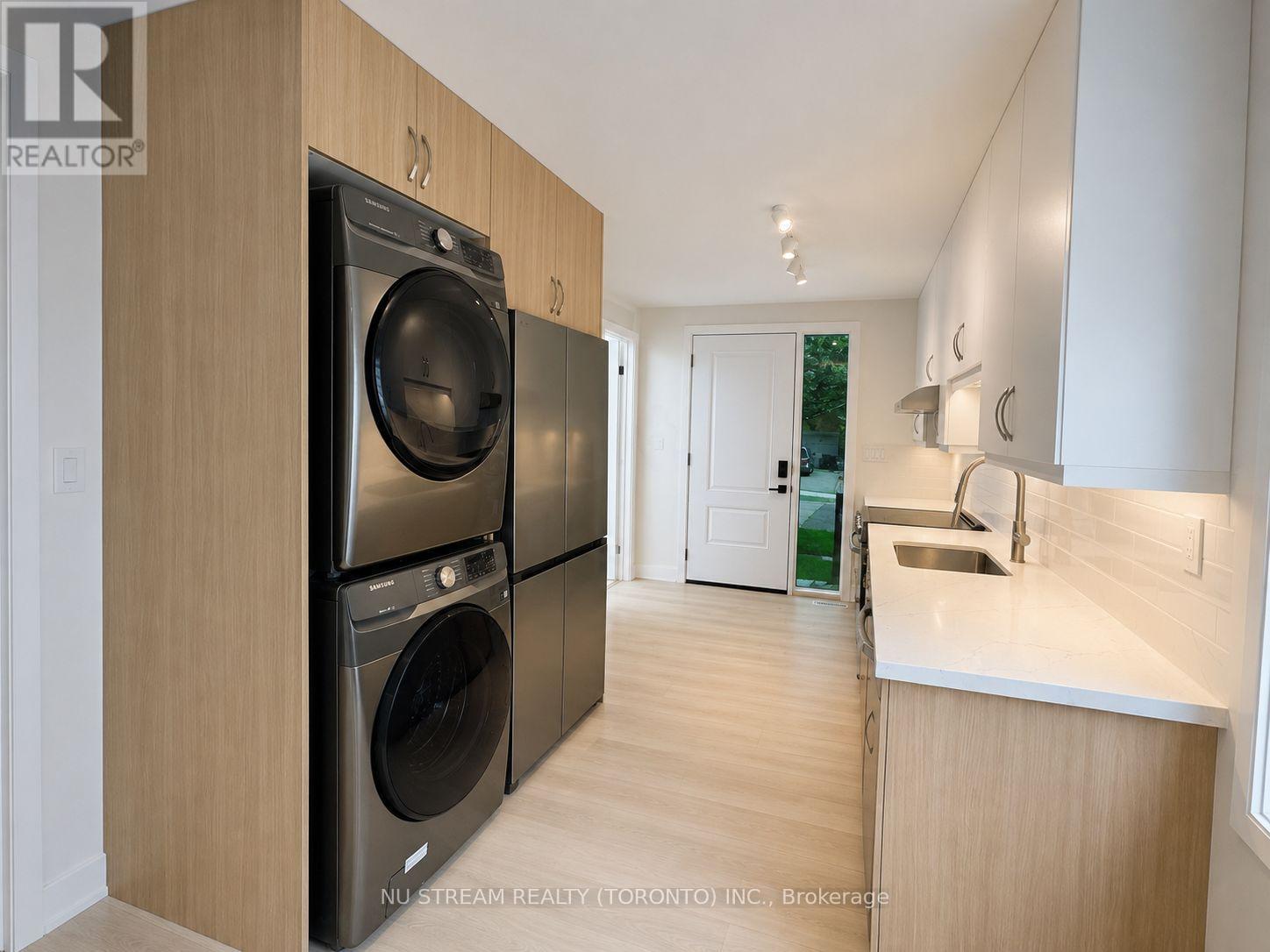 UNIT 2 - 42 BARTLEY DRIVE