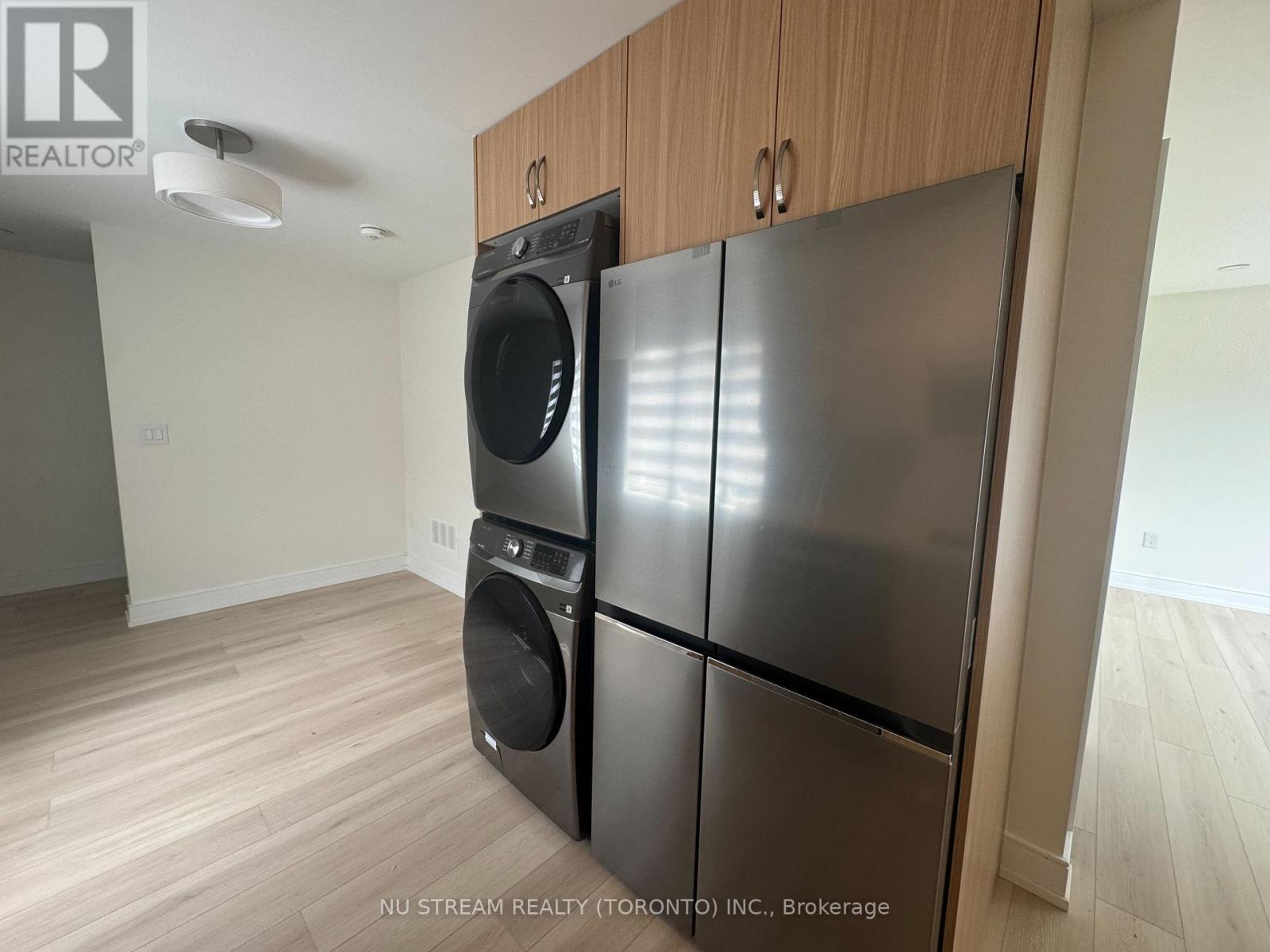 UNIT 2 - 42 BARTLEY DRIVE