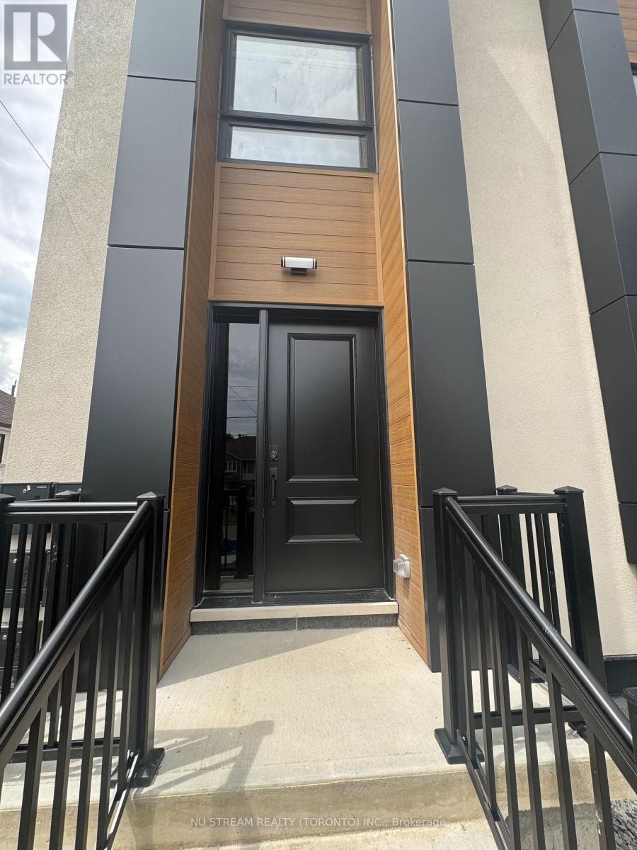 UNIT 2 - 42 BARTLEY DRIVE