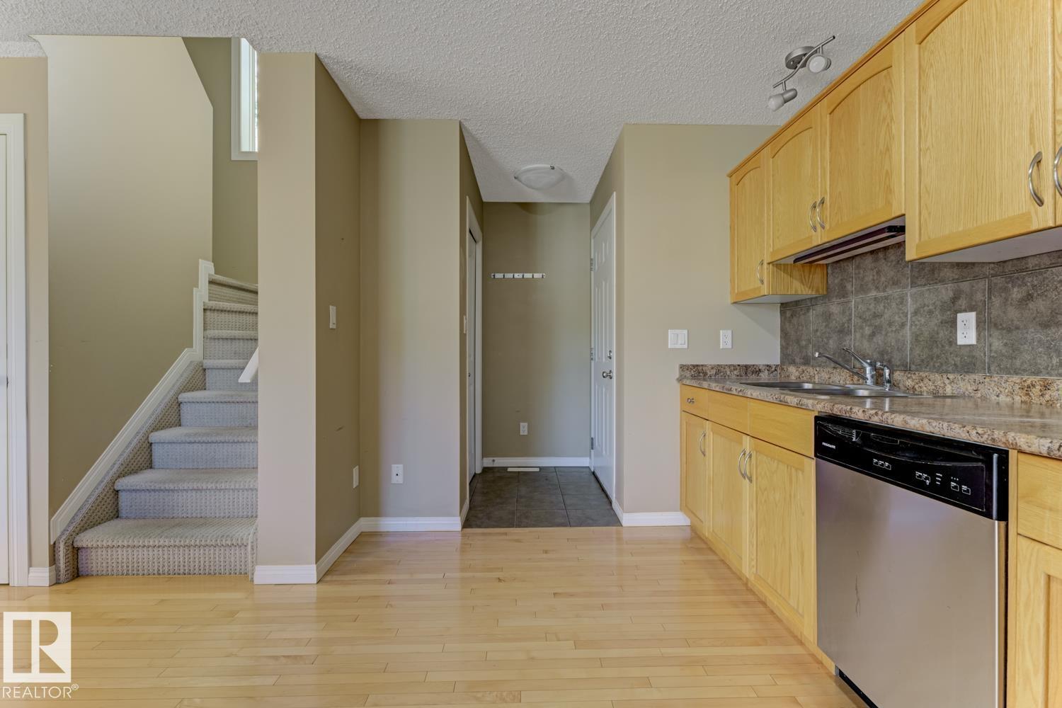 11945 80 ST NW