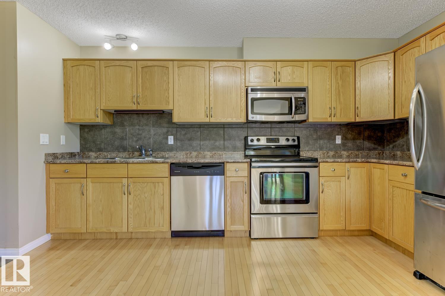11945 80 ST NW